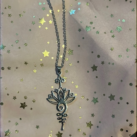 New Unalome Hollow Lotus Flower pendant Necklace - Picture 7 of 10